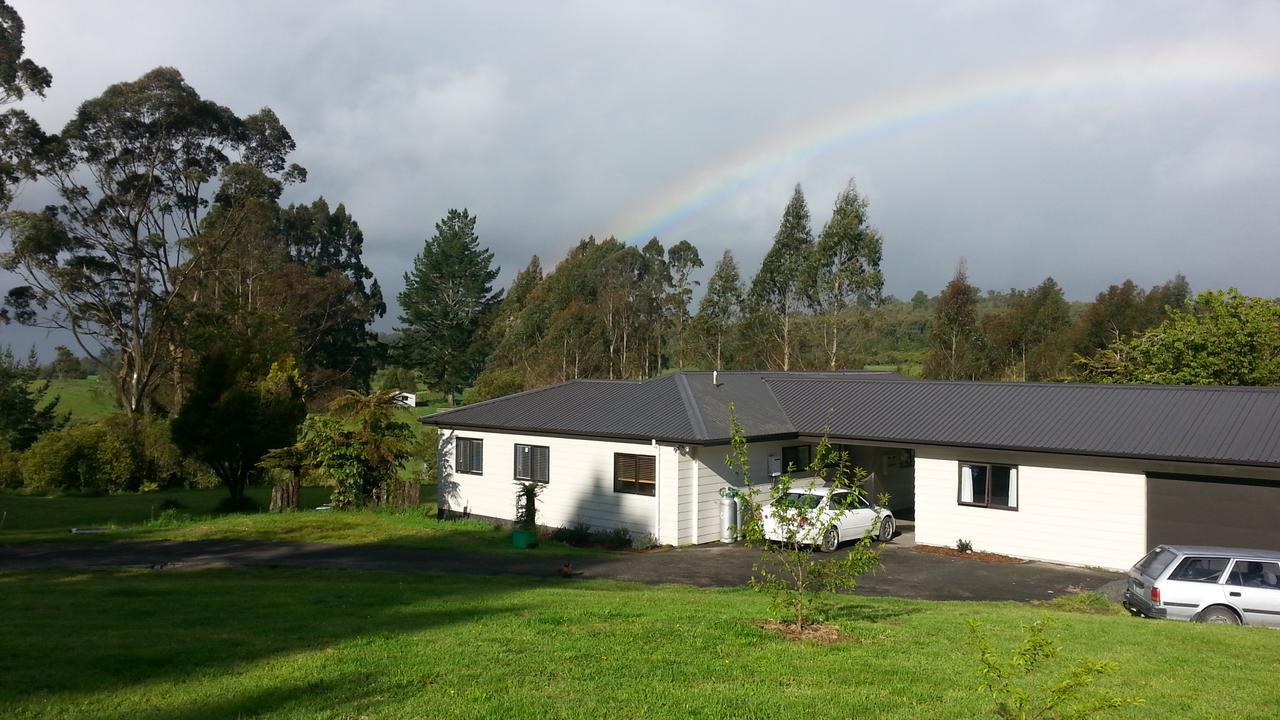 Rolling Hills Country Stay B&B ตาอูรังกา ภายนอก รูปภาพ