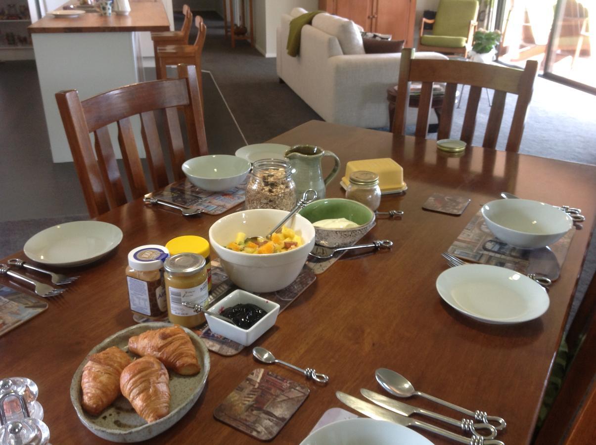 Rolling Hills Country Stay B&B ตาอูรังกา ภายนอก รูปภาพ