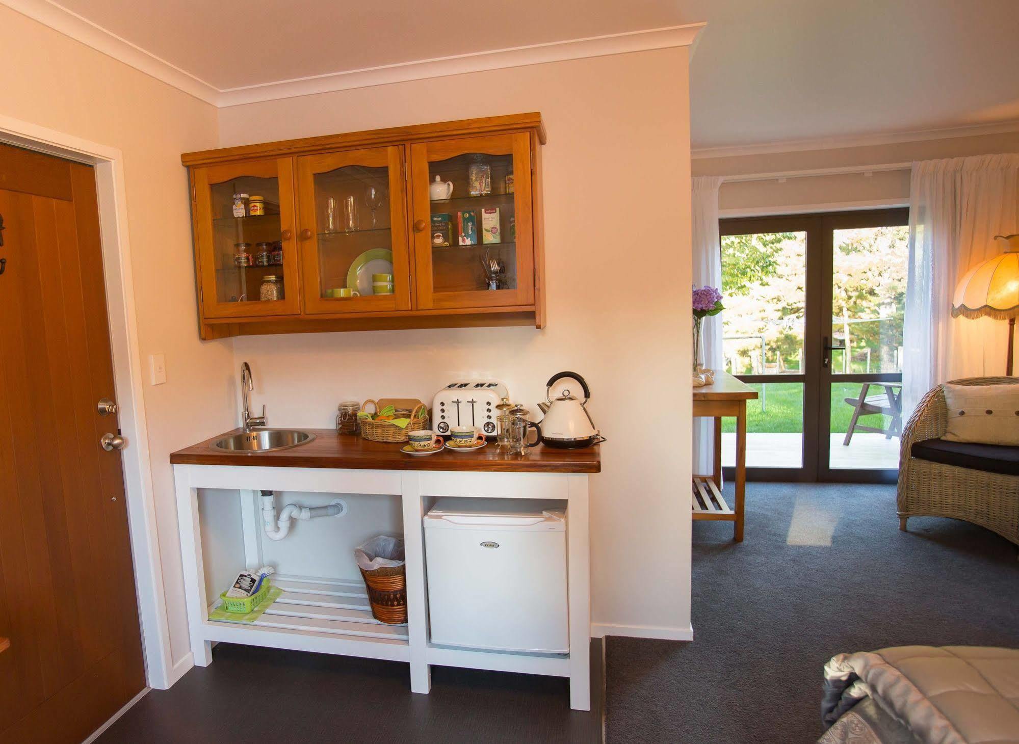 Rolling Hills Country Stay B&B ตาอูรังกา ภายนอก รูปภาพ